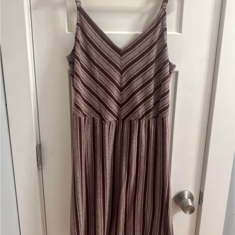 Universal Thread Striped V-Neck Spaghetti Strap Maxi Dress - Mauve & Maroon